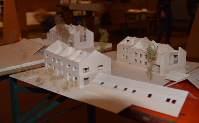 Foto 2 Gebäudemodelle Man